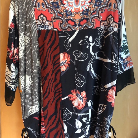*NEW with tags*. John Mark mixed print elbow sleeve tassel trim top, size Small. - Picture 4 of 8